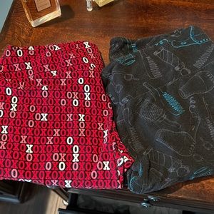 2 pairs LuLaRoe leggings hair stylist xo tall and curvy